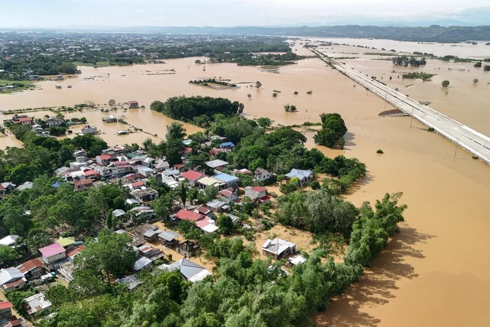 Emergency response: affected communities .